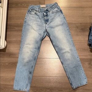 Everlane Women's Light Blue Relaxed Jeans